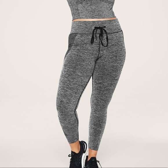 PINK Victoria's Secret Pants - NWT PINK Victoria’s Secret Seamless Campus Jogger in Black Marl